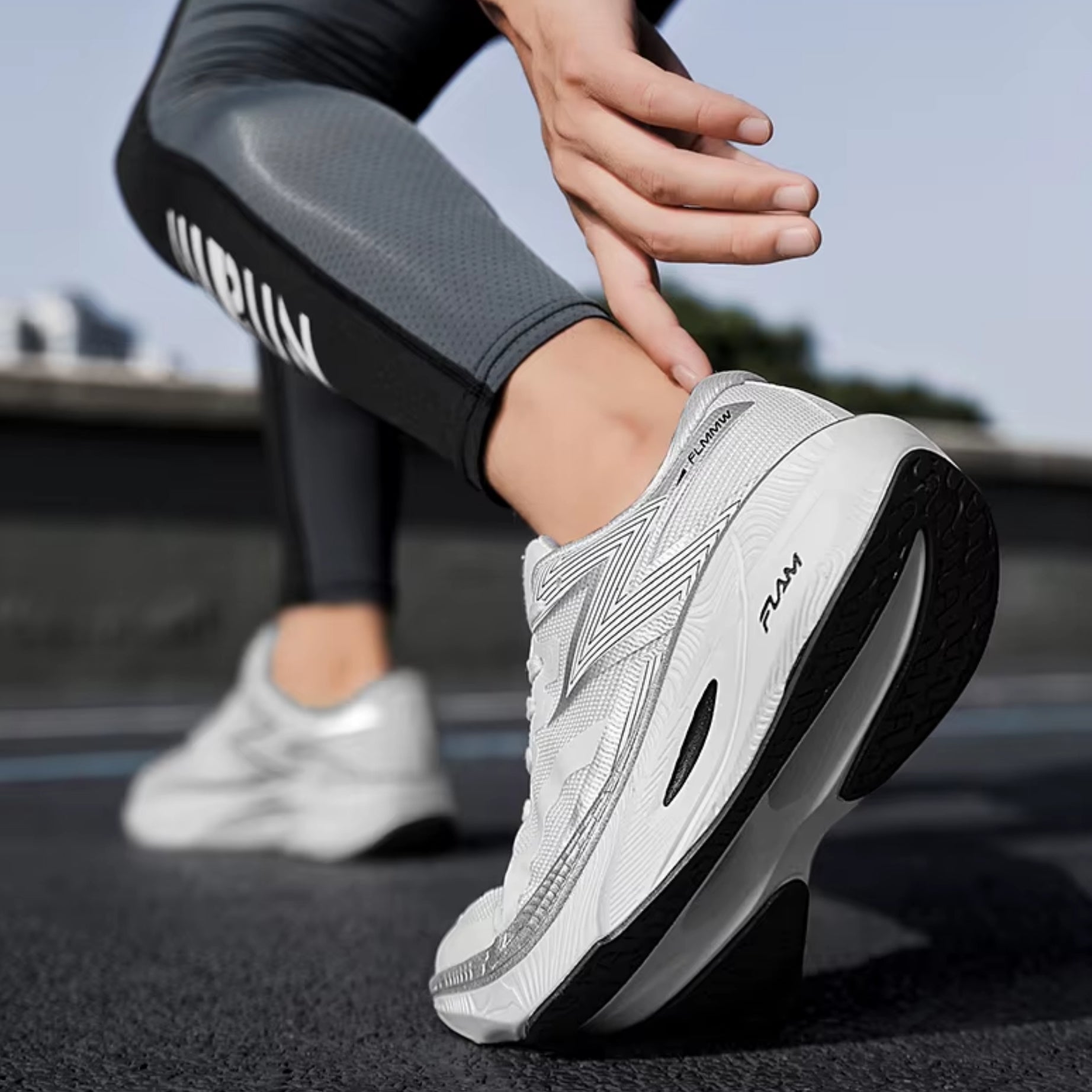 CarbonRun Air – נעלי ריצה מתקדמות עם כרית אוויר