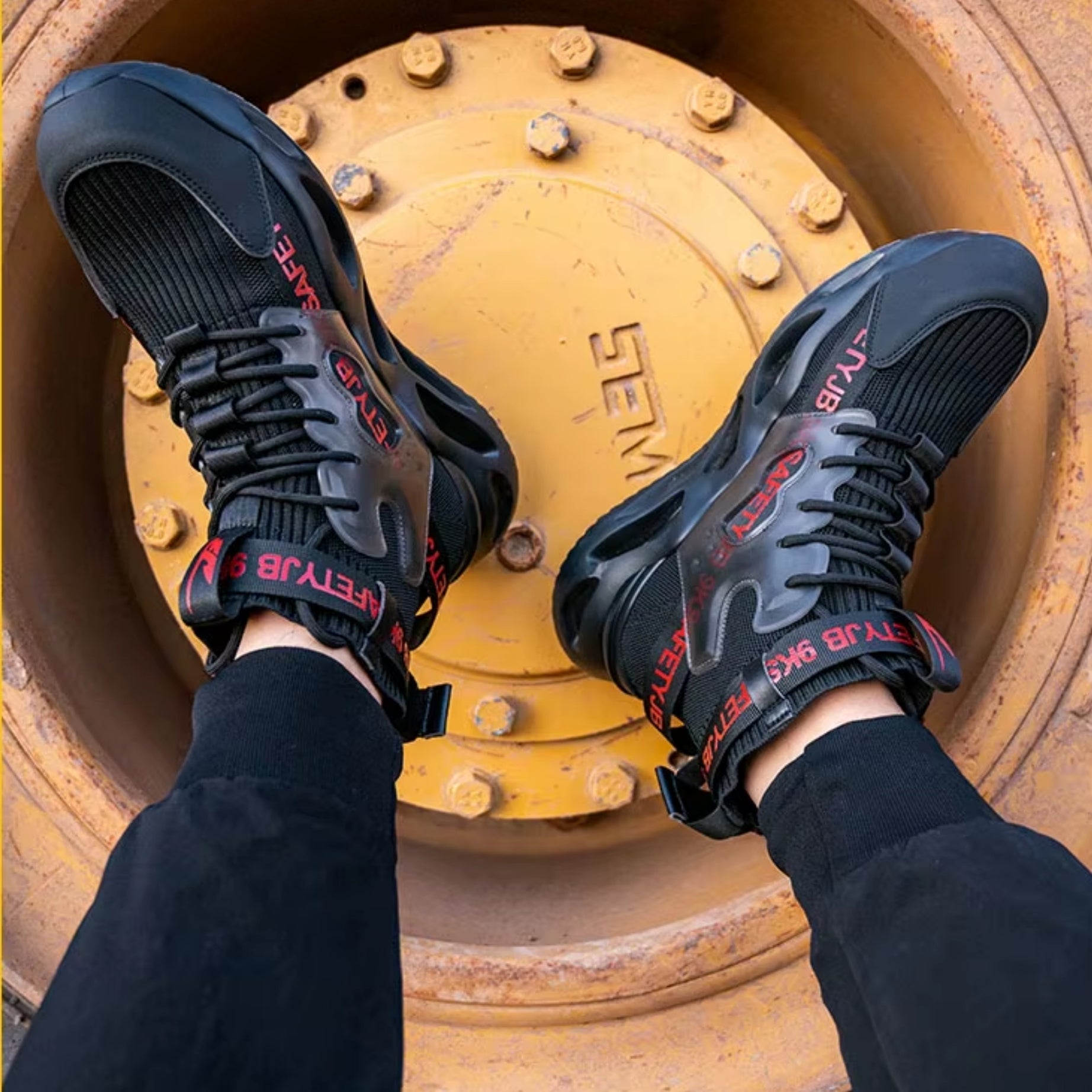 SteelStride  נעלי עבודה - חזקות כמו פלדה, קלות כמו אוויר